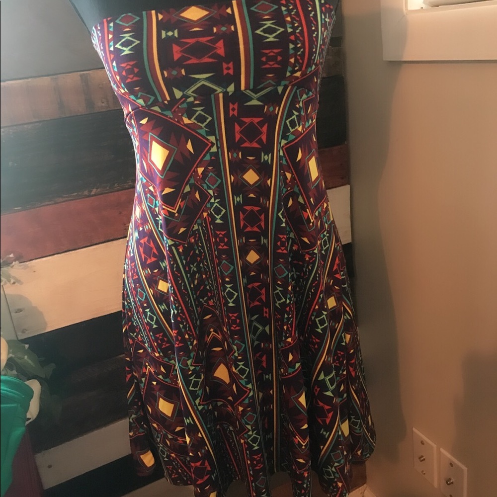Buy 2 get 1 ♥️ NWOT LuLaRoe Azure Skirt 🖤